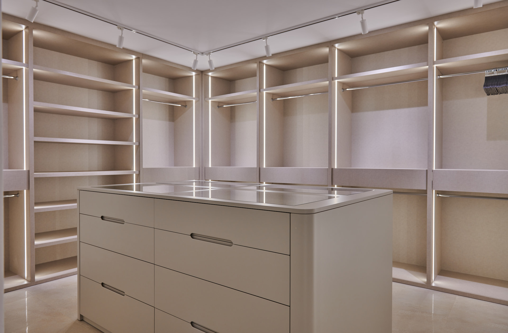 Closets 1 wa 2